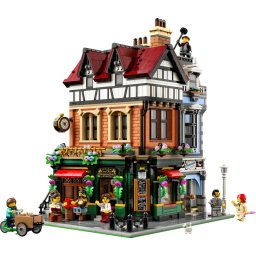Jucarie LEGO ICONS 10350, Colt in stil Tudor, 3266 piese, 18+ ani
