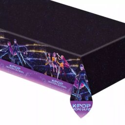 Vânătorii de demoni K‑Pop: față de masă din plastic - 120 x 180 cm
