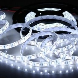 Banda LED 12V 5050, 5 m, 14.4W/m, 6400K alb rece pentru interior