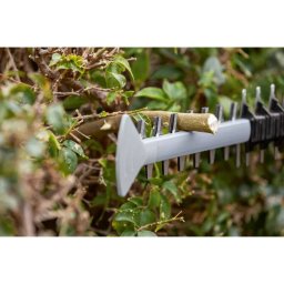Bosch Bosch Powertools Professional Cordless Hedge Trimmer GHE 18V-50 Professional solo, 18 Volt blue, without battery and charger