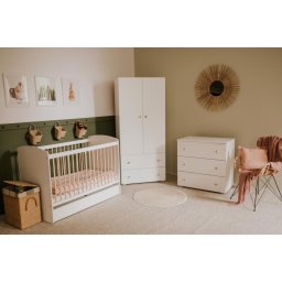 Set mobilier camera bebe Klups Karolina alb-natur cu patut si saltea