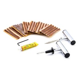 Kit reparatie anvelope tubeless 30 piese cu snur vulcanizare si solutie 12 g