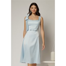 Rochie midi bleu de ocazie din satin cu perle la decolteu