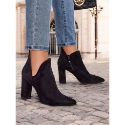 Resti Black boots with cut from Alania - Footwear