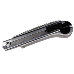Cutter din aluminiu 18 mm cu 5 lame de rezerva Richmann