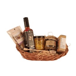 Tihnă la Ceas de Seară - coș cu sirop, ceaiuri, miere și kit de cusut semn de carte