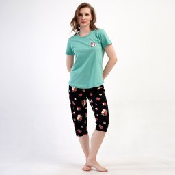 Pijama Damă din Bumbac 100% Vienetta, Model 'Strawberry' Confort Răcoros și Stil Vesel cu Pantalon 3/4