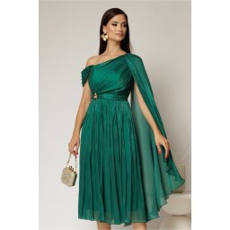 Rochie midi verde de ocazie din voal peliculizat cu o maneca ampla si brosa pe talie