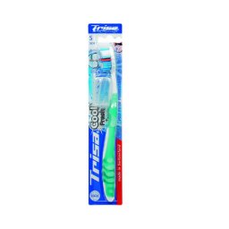 Periuta de dinti manuala Trisa 612448 Cool & Fresh Soft cu capac protectie