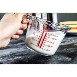 Cana gradata termoresistenta Studio Casa MOM 0.5 litri Sticla borosilicata