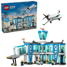 LEGO Aeroport cu avion Numar piese 887 Varsta 8 + ani