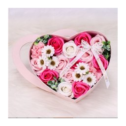Buchet flori de sapun roz, parfumate, cutie decorativa inimioara, idee de cadou ideala, JollyMag, BUK01R