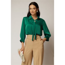 Bluza eleganta verde cu guler tip cravata si brosa
