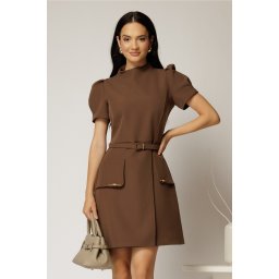 Rochie DY Fashion scurta maro cu aplicatii pe capace si decolteu rotund
