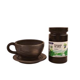 Set "Dulce Romanie" - ceasca cu farfuriuta din ceramica de Marginea si dulceata naturala de afine (cod CAD1427)