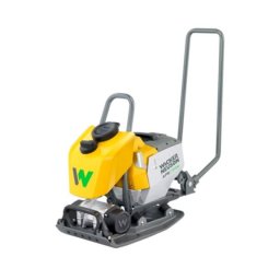 Wacker Neuson APS1135we - Placă compactoare unidirecțională - Compatibil acumulator 51 V - Forță de compactare 11 kN, 670 m² - Rezervor apă 8 L