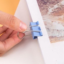 Accesorii birotica Clips hartie 25 mm color 48 buc/cut plastic Deli