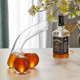 Decantor amuzant pentru bauturi, 350 ml