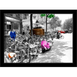 Pink Vespa, uramljena slika 50 x 70 cm