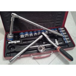 HoYo Germany - Profesionalni komplet 1/2" gedora iz 24 dela u metalnoj kutiji