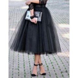 Crna suknja od tila