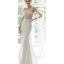 Duga bela haljina za vencanje na jedno rame