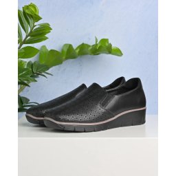Kožne cipele na malu petu 2652 crne