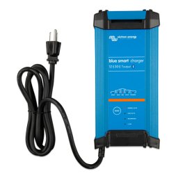 Punjač akumulatora Victron BlueSmart 12V/30A