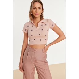Trendyol Powder Embroidery Detailed Polo Neck Fitted Crop Knitted Blouse