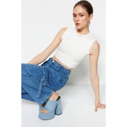 Trendyol Ecru Soft Touch Fitted Crop Ribbed Stretch Knitted Blouse
