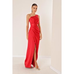 By Saygı One-Shoulder Satin Evening Dress with Decollete Chain.