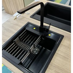 Granitna sudopera 47x51x20 sa Kvadrato slavinom i kolanderom – Besplatna dostava i sifon