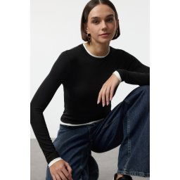 Trendyol Black Color Block Fitted/Body-Smoothing Viscose/Soft Fabric Flexible Knitted Blouse