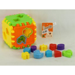 Kocka pogodi oblik ( 7668567 )
