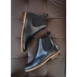 Duboke muške cipele Chelsea od crne boks sa kožnim đonom