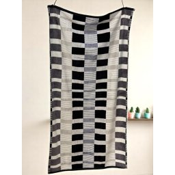 Plažni peškir "Black &amp Grey Grid" – 97x180 cm, 100% pamuk B6 ( VLK000680-"Black & Grey Grid" )
