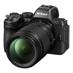 Nikon Z5 II 24-200