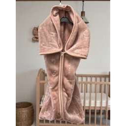 Bebi ćebe 2u1 – ćebe, prekrivač i topli bebi džak 80x90cm Bear Purple/Brown ( VLK000364-bearbrownpurple )