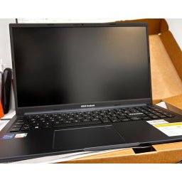 ASUS Vivobook 15 X1504VA-BQ1358 (15.6 inča FHD , i7-1355U, 16GB, SSD 1TB) laptop outlet