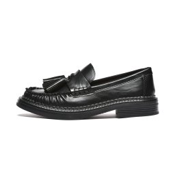 L042600BLK - ŽENSKE MOKASINE SA UKRASNIM PRIVESKOM I ELEGANTNIM ĐONOM