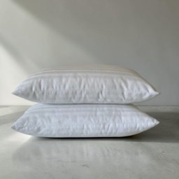 Jastuk ukrasni 30x50cm Bela boja linije ( VLK000160-35x50cm-lin )