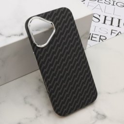 Futrola urbanmesh magsafe za iphone 17 (6.3) (6.1) dz01 ( F122242 )