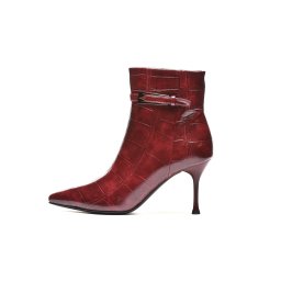 LH562561BUR - Elegantne bordo ženske čizme sa krokodil printom i tankom potpeticom