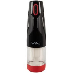 Wyne Masturbator 05