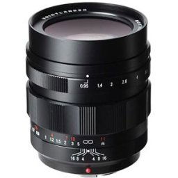 Voigtländer Nokton 42,5mm f/0,95 (för Micro 4/3)