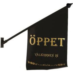 Flagga ''Ãppet'' svart med guld text