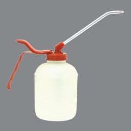 Smörjkanna plast fast pip fast aluminium pip 500ml