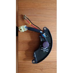 Voltreglering avr gg7200le-3 720o07