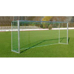 Juniorská futbalová oceľová bránka DOR-SPORT o rozmeroch 5 x 2 m (Menšia juniorská futbalová oceľová bránka o rozmeroch 5 x 2 m. Cena je uvedená len za rám.)