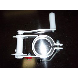 Objímka na volejbal DOR-SPORT s kolovrátkom - vnútorná, 106 mm (Vnútorná objímka s kolovrátkom určená na volejbalové stĺpiky o priemere 102 mm.)